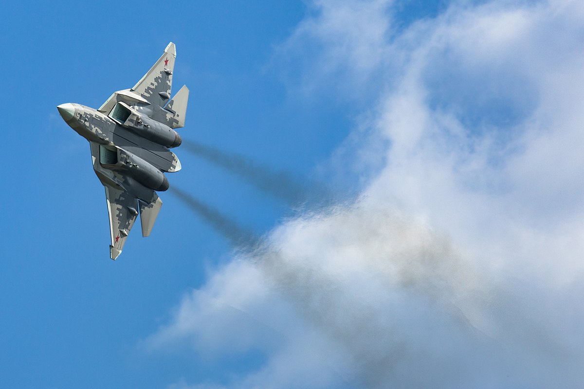 Sukhoi Su-57 solo display performing at Military-Technical Forum "Army-2020"