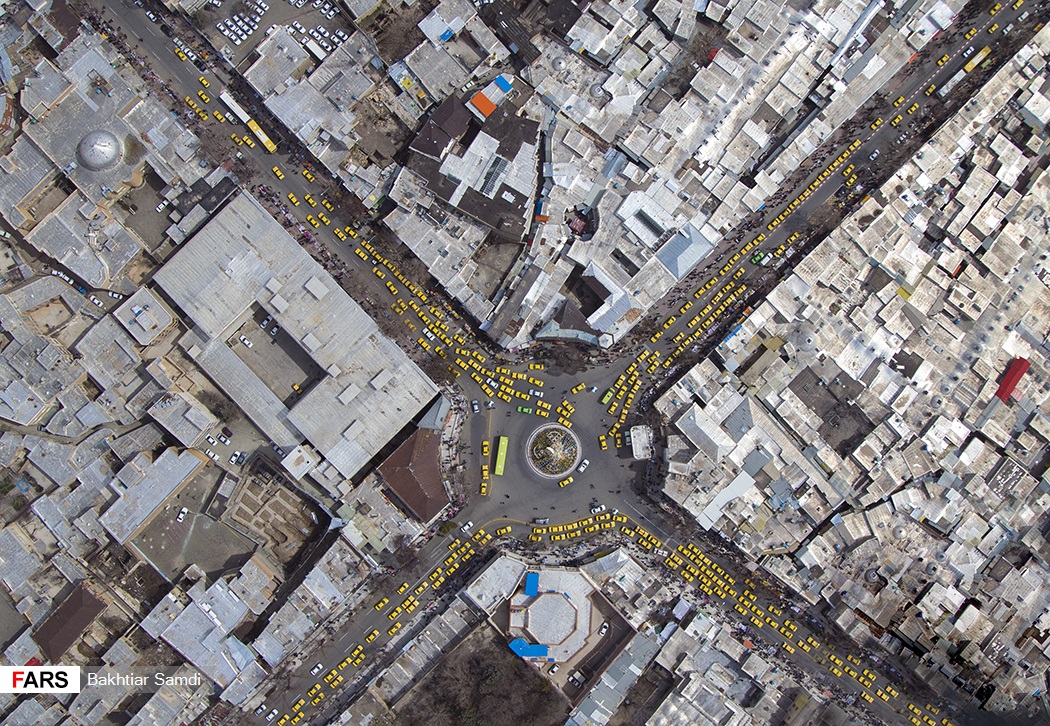 Direct overhead daylight view of Sanandaj